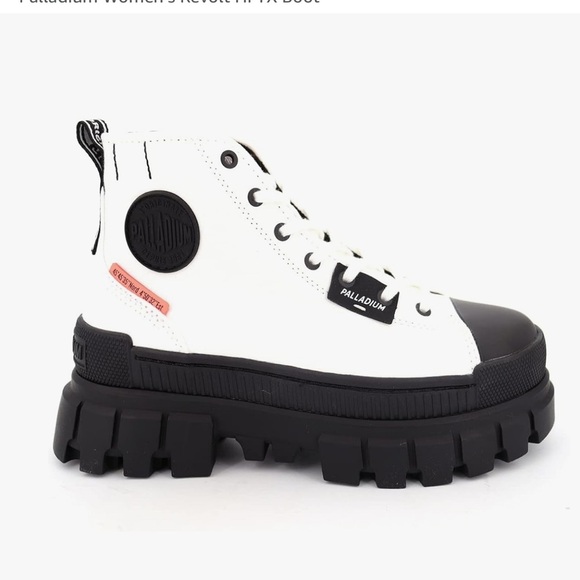 Palladium Revolt Hi Tx Star White High Top Sneaker Boots Various Size 7 or 8 NIB - Picture 2 of 5